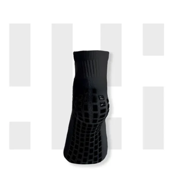 BLACK ANKLE SOCK - GRIP STAR